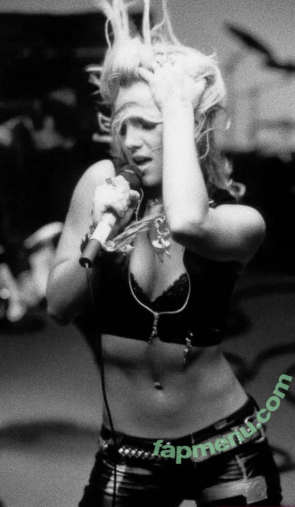 Britney Spears nude photo #4499 (britneyspears / xoxobritneyj)