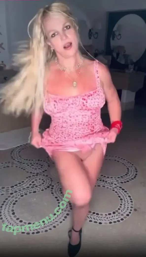 Britney Spears nude photo #4516 (britneyspears / xoxobritneyj)