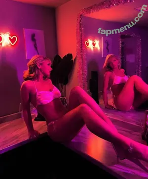 Britt Britt / brittsmith / thebrittbsmith nude photo #0016