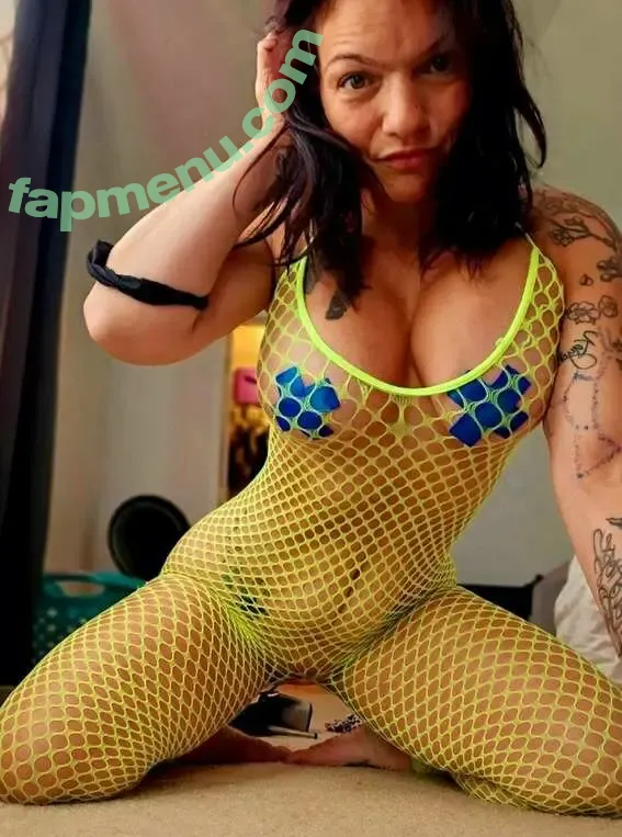 Britt Charlene nude photo #0012 (britt_charlene / juicybarbie23xoxo)