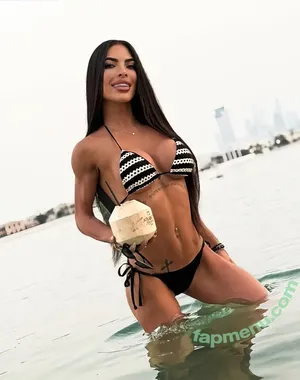 Britt Dercksen / britt_dercksen nude photo #0033