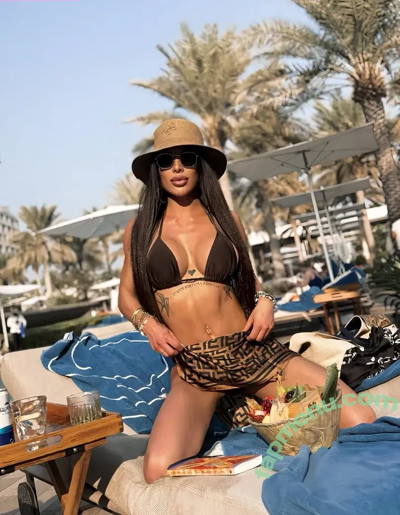 Britt Dercksen nude photo #0049 (britt_dercksen)