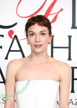 Britt Lower / brittle nude photo #0199