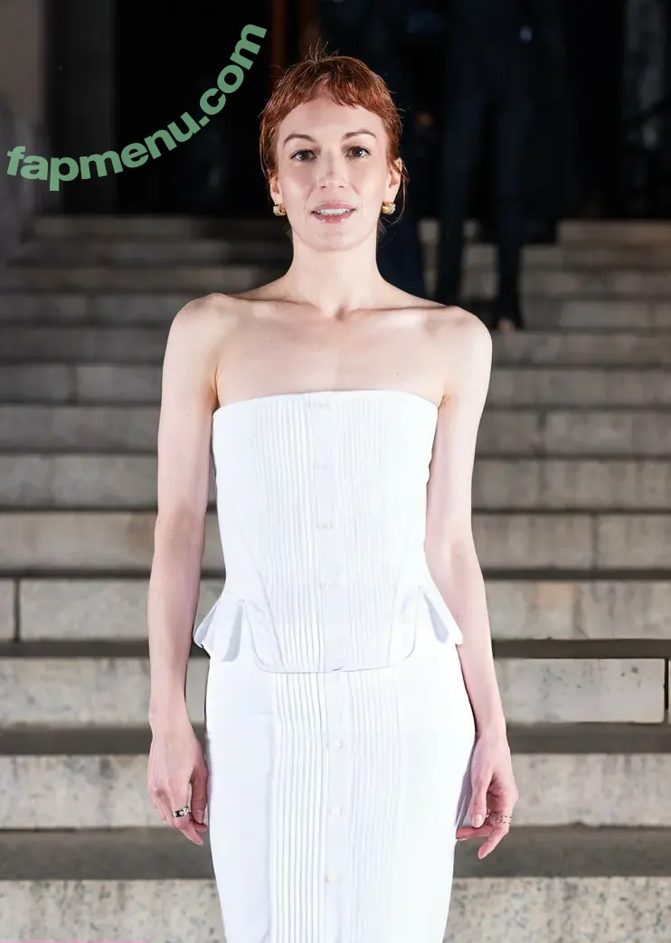 Britt Lower nude photo #0200 (brittle)