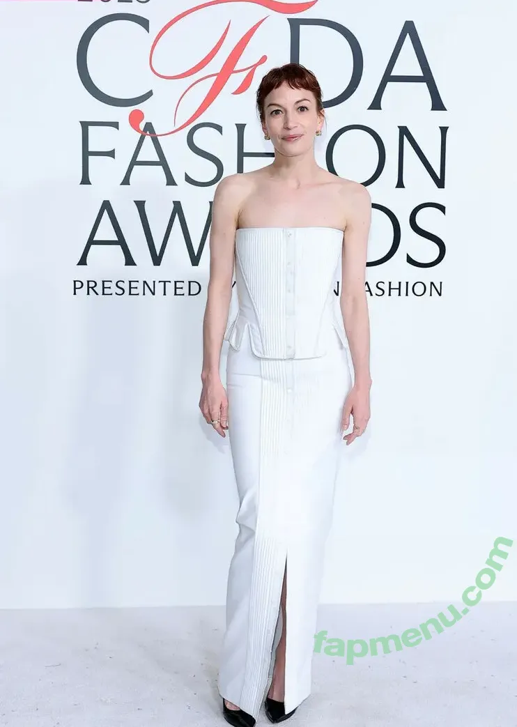 Britt Lower nude photo #0202 (brittle)