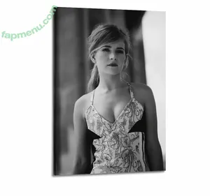 Britt Robertson / brittlrobertson nude photo #0128