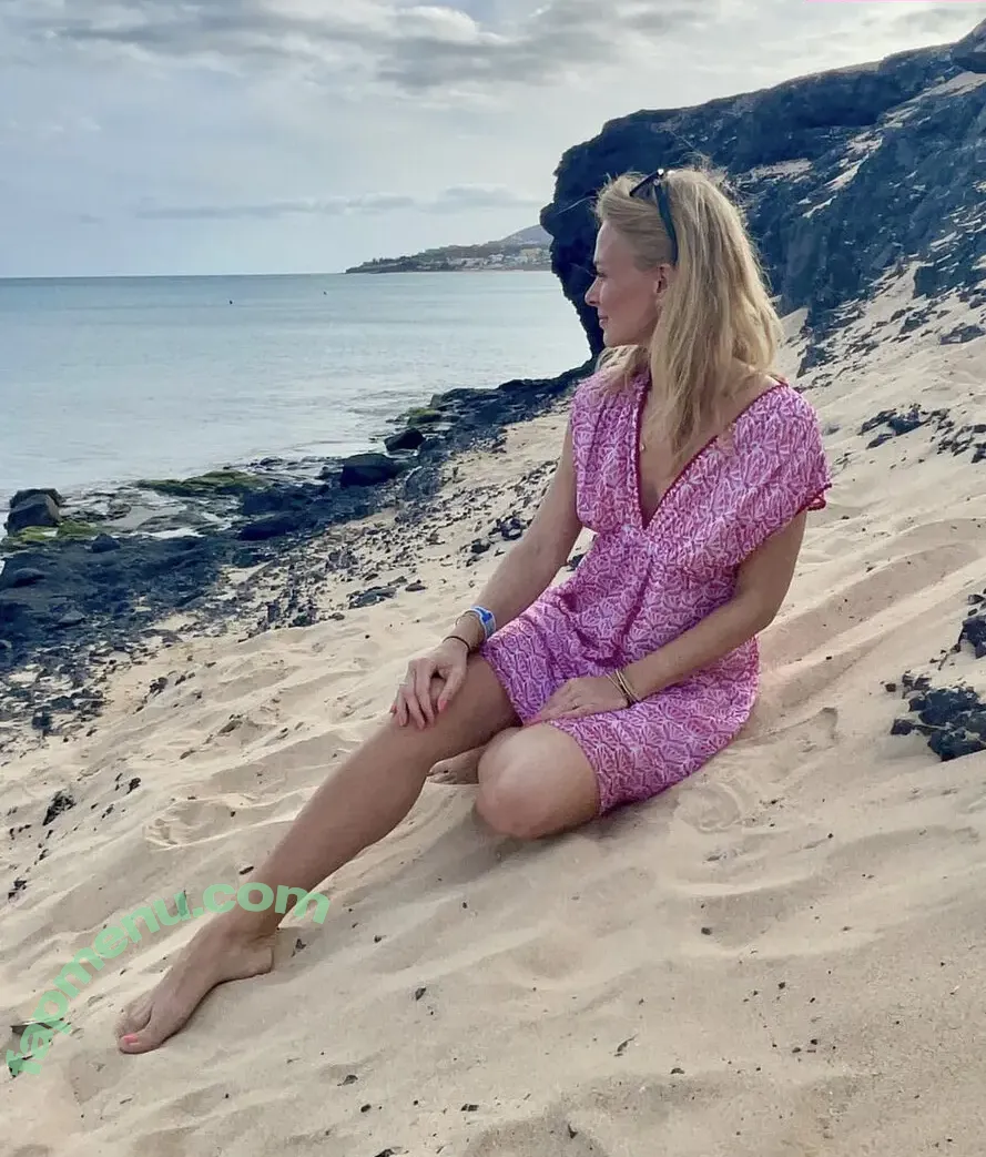 Britta Hofmann nude photo #0004 (britta.hofmann)
