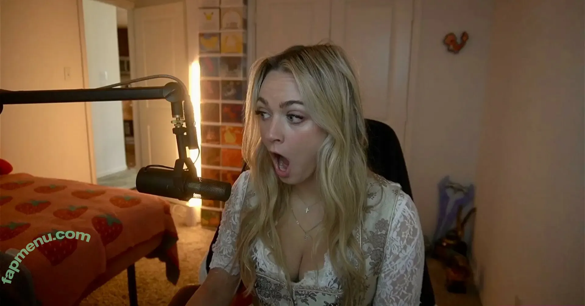 Brittany nude photo #0241 (Brittt / Britttv_ / Kato_Kat / brittanyblair)