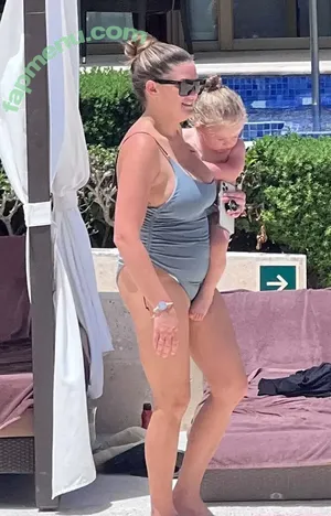 nude photo #0002
