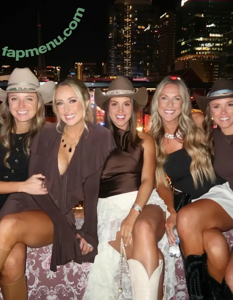 Brittany Lynne nude photo #0092 (BrittanyLynne / Mahomes / tattoosnthickthighs)