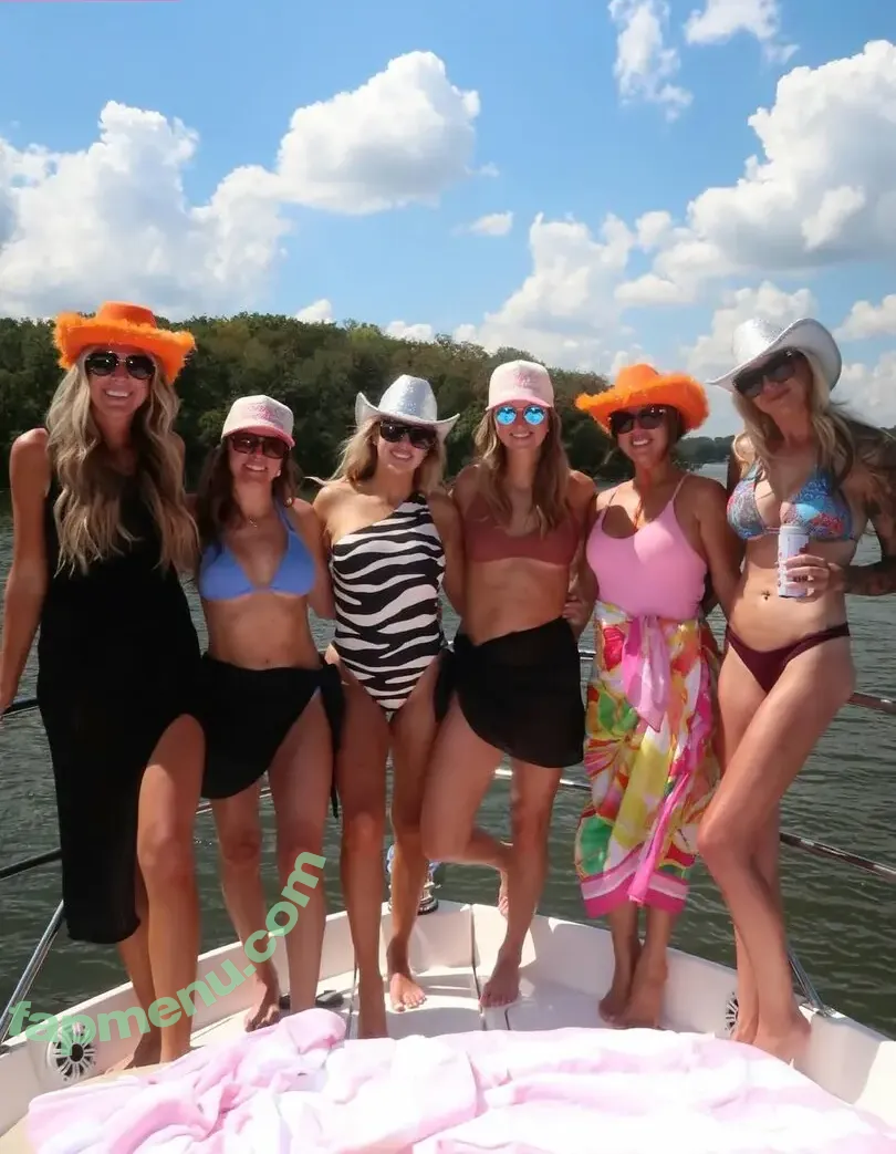 Brittany Lynne nude photo #0095 (BrittanyLynne / Mahomes / tattoosnthickthighs)