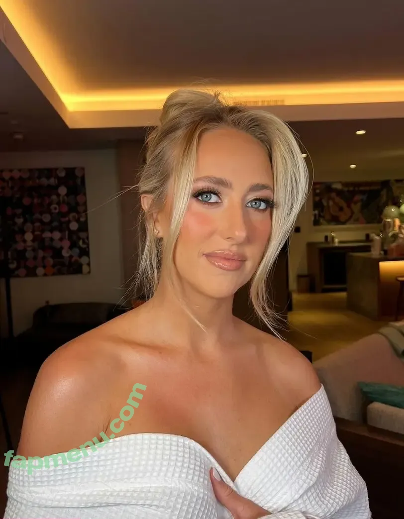 Brittany Lynne nude photo #0097 (BrittanyLynne / Mahomes / tattoosnthickthighs)