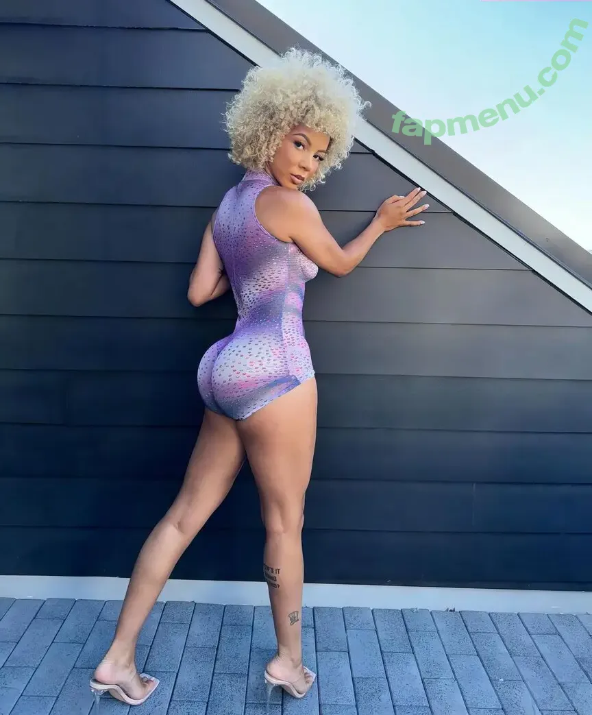 Brittany Renner nude photo #0020 (bundleofbrittany)