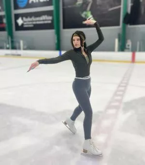 Brittany Venti / BrittanyVenti / brittany_venti / brittanywears nude photo #0005