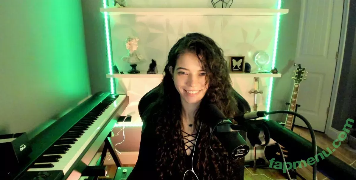 Brittany Venti nude photo #0331 (BrittanyVenti / brittany_venti / brittanywears)