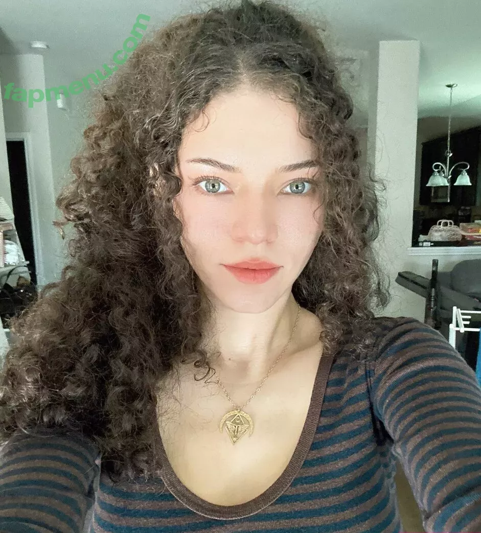 Brittany Venti nude photo #1180 (BrittanyVenti / brittany_venti / brittanywears)