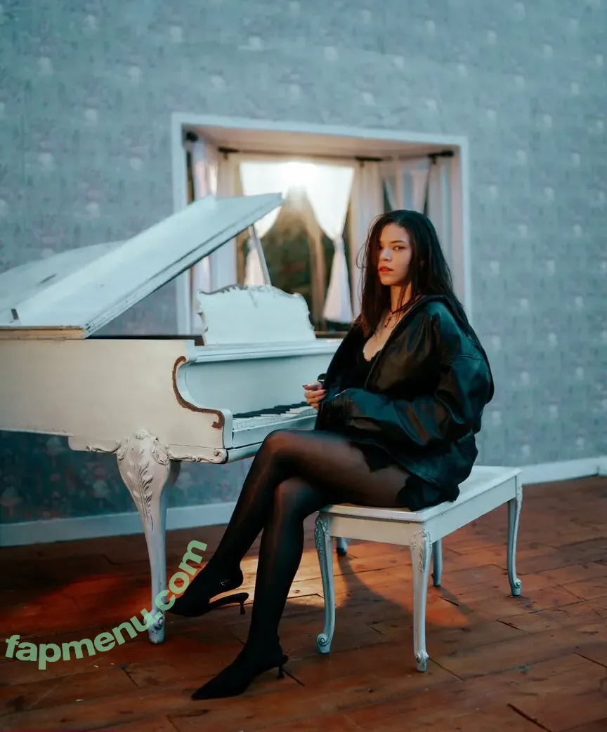 Brittany Venti nude photo #1660 (BrittanyVenti / brittanywears)