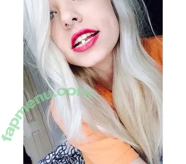 Brittany Wright nude photo #0010 (Cruthers / wrightkitchen / xsourpatchx)