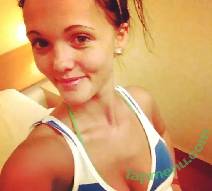 Brittney Atwood nude photo #0017 (Brittney Smith / brittneyatwood / brittneylsmith)