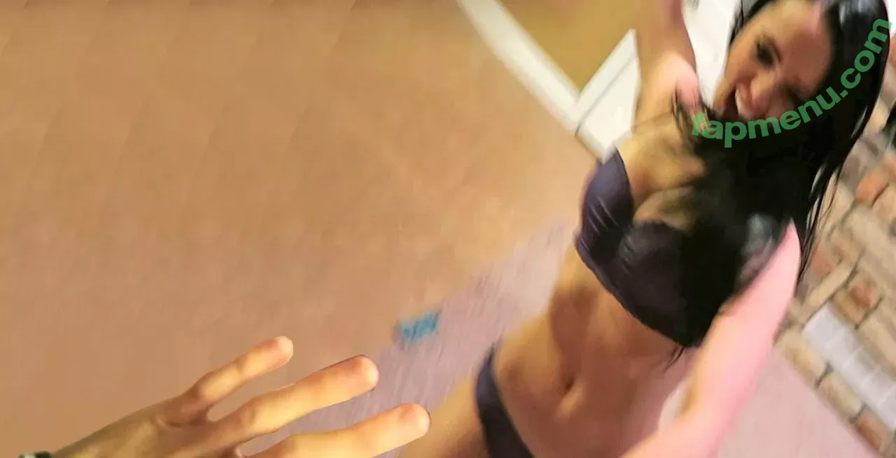 Brittney Atwood nude photo #0063 (Brittney Smith / brittneyatwood / brittneylsmith)