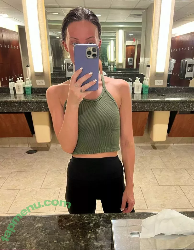 Brittney Atwood nude photo #0069 (Brittney Smith / brittneyatwood / brittneylsmith)