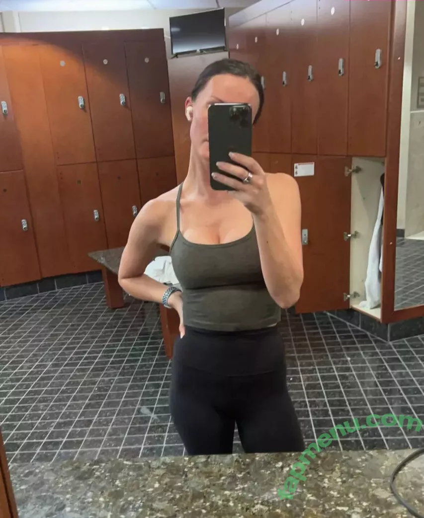 Brittney Atwood nude photo #0071 (Brittney Smith / brittneyatwood / brittneylsmith)