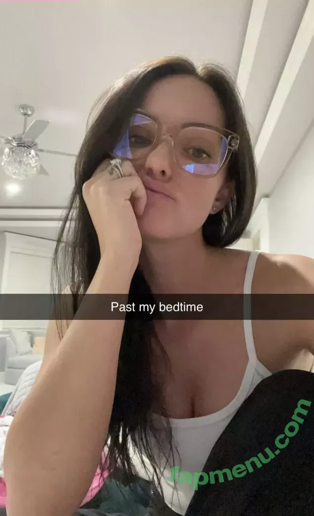 Brittney Atwood nude photo #0075 (Brittney Smith / brittneyatwood / brittneylsmith)