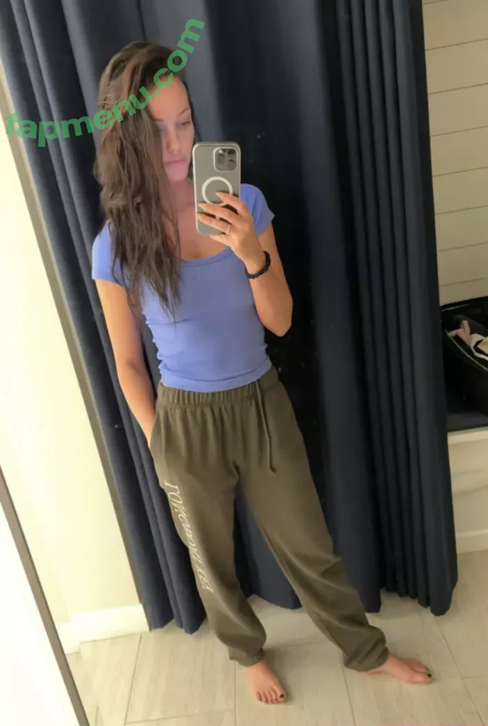 Brittney Atwood nude photo #0082 (Brittney Smith / brittneyatwood / brittneylsmith)