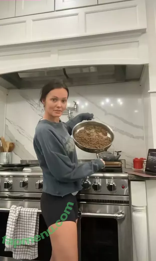 Brittney Atwood nude photo #0151 (Brittney Smith / brittneyatwood / brittneylsmith)