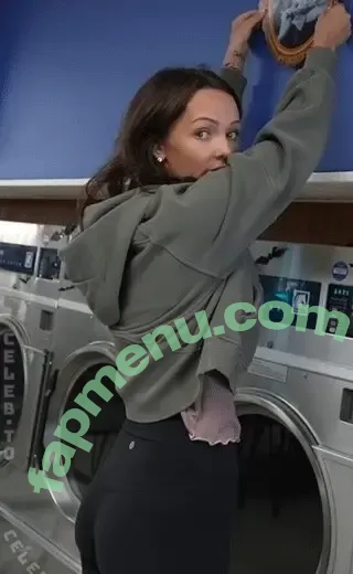 Brittney Atwood nude photo #1037 (Brittney Smith / brittneyatwood / brittneylsmith)