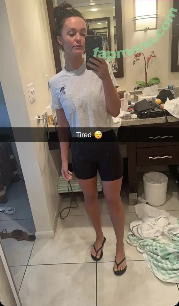 Brittney Atwood nude photo #1078 (Brittney Smith / brittneyatwood / brittneylsmith)