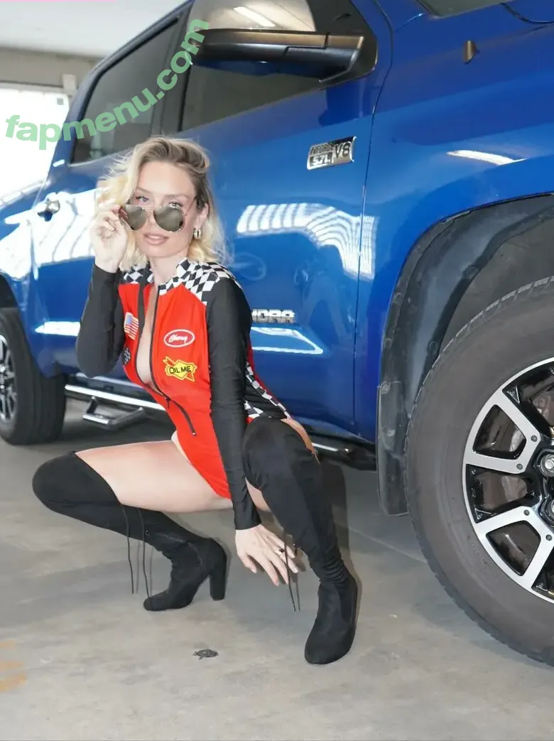 Brittney Rose nude photo #0002 (3rittneyrose / shelovesyou)