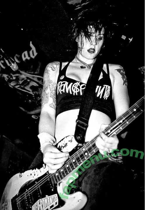 Brody Dalle nude photo #0003 (nerdjuice79)