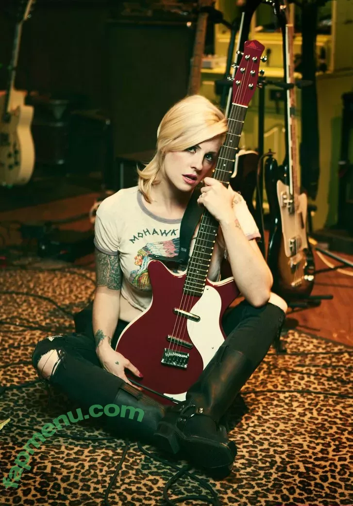 Brody Dalle nude photo #0012 (nerdjuice79)