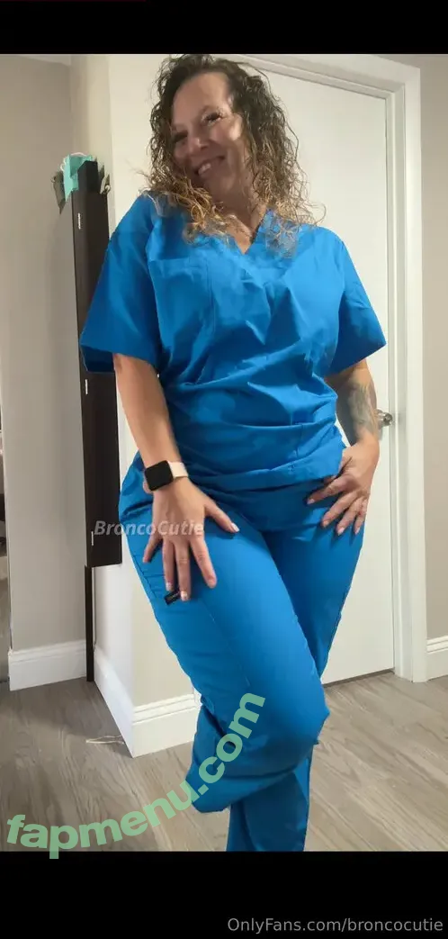 Broncocutie nude photo #0401 (broncocutie1)