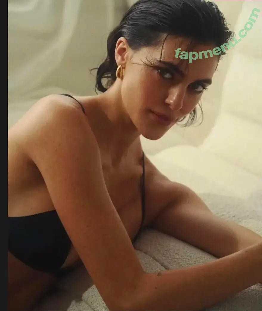 Brooke Deighton nude photo #0038 (brookedeighton)