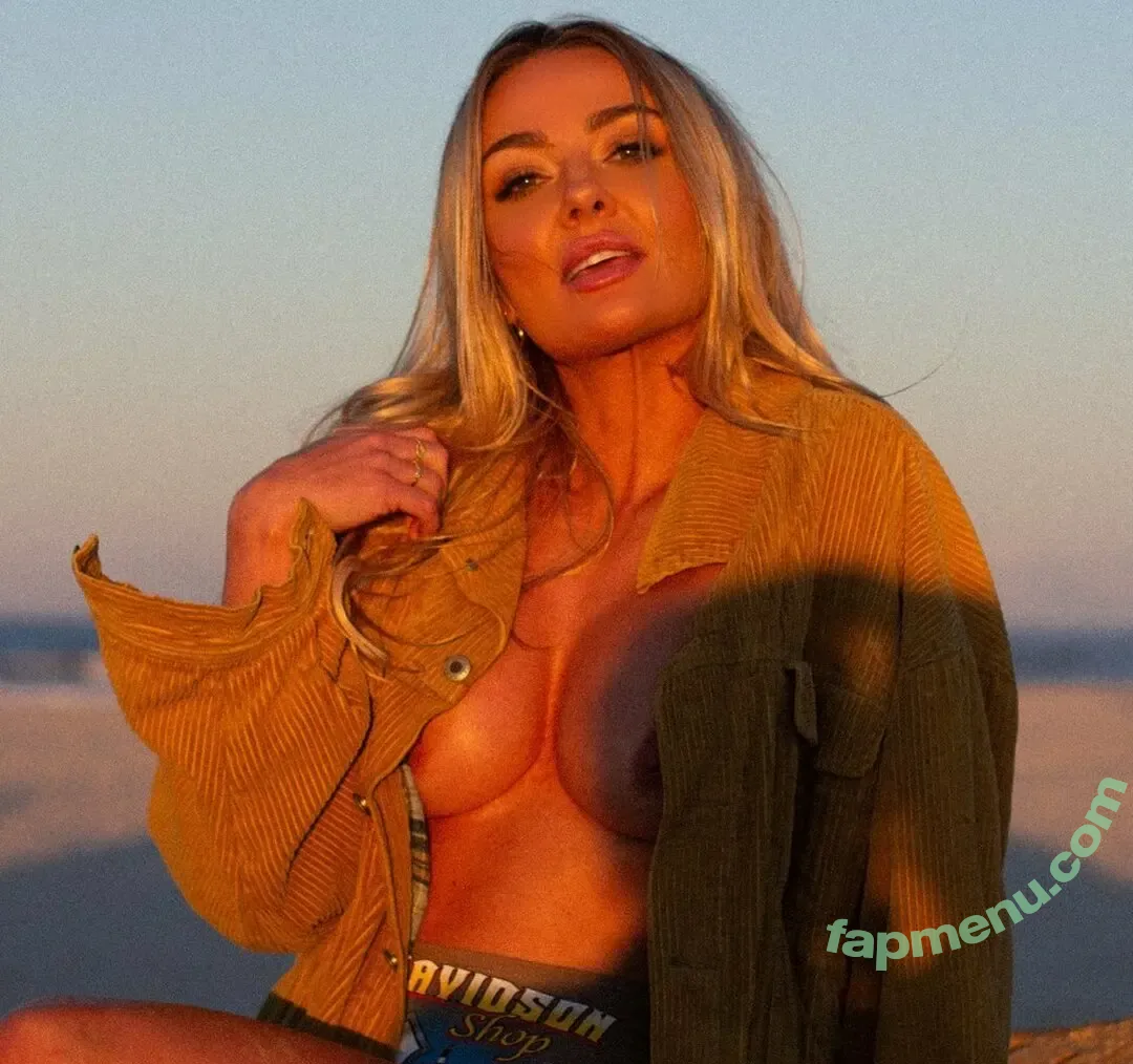 Brooke Evers nude photo #0117 (DJ Model / brookeevers)