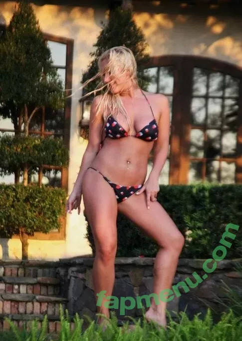 Brooke Hogan nude photo #0028 (mizzhogan / thekierahogan_)