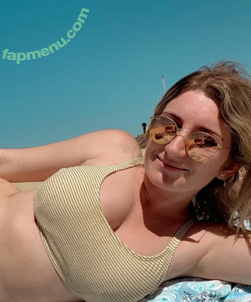 Brooke Lambert nude photo #0005 (b.rookelambert / brookelmusic / mrslambert)