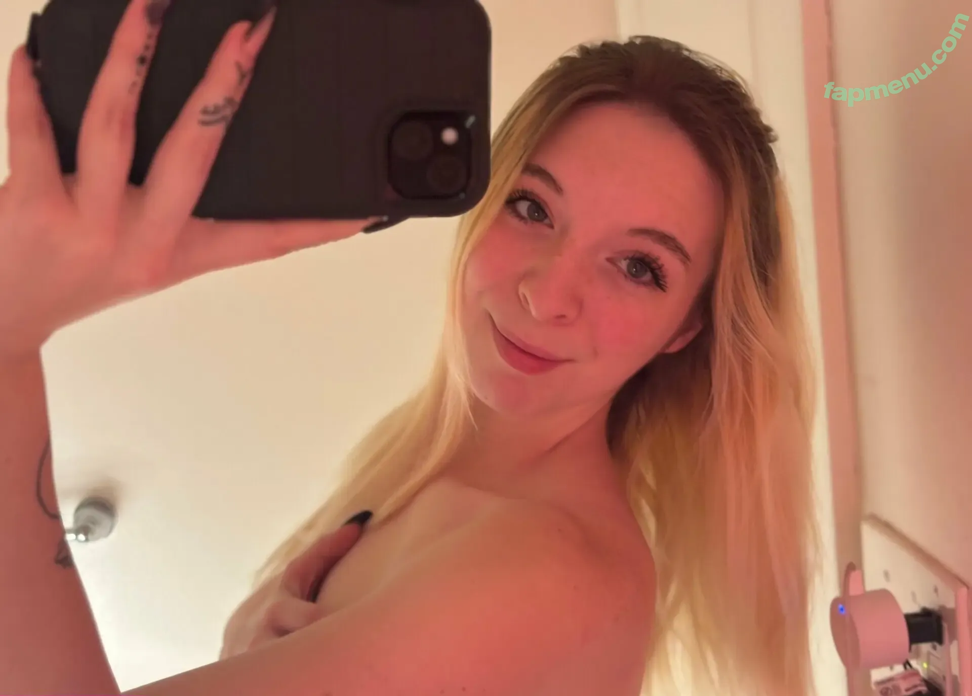 brookecolpaert nude photo #0015 (brookyyyxo)