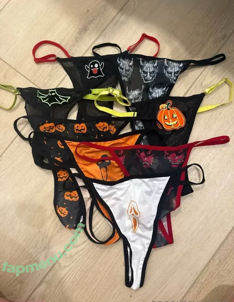 brookeshowsxx nude photo #4872 (brookeshowsxox)