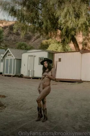 Brookliyn Wren / UFC Ring Girl / brookliyn_wren / brookliynwren / helloBROOKLIYN nude photo #0184