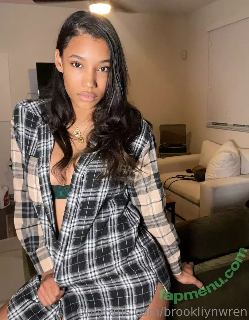 Brookliyn Wren nude photo #0101 (brookliyn_wren / brookliynwren / helloBROOKLIYN)