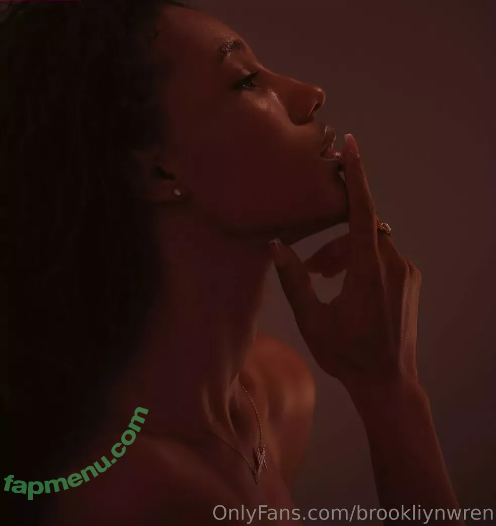 Brookliyn Wren nude photo #0102 (brookliyn_wren / brookliynwren / helloBROOKLIYN)