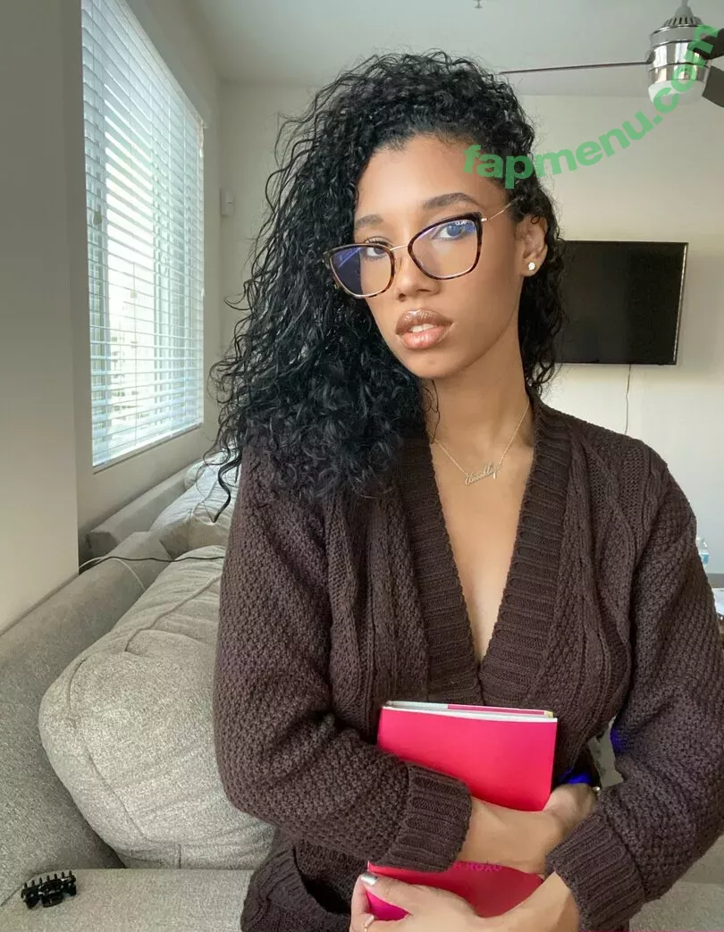 Brookliyn Wren nude photo #0117 (brookliyn_wren / brookliynwren / helloBROOKLIYN)