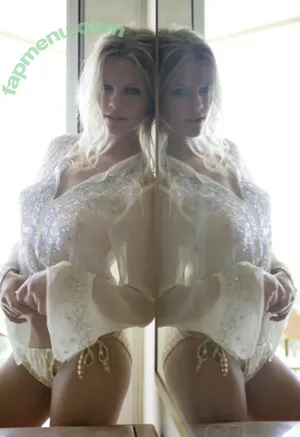 Brooklyn Decker / BrooklynDecker nude photo #0263