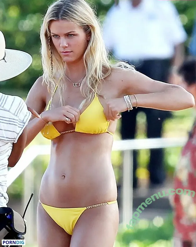 Brooklyn Decker nude photo #0134 (BrooklynDecker)