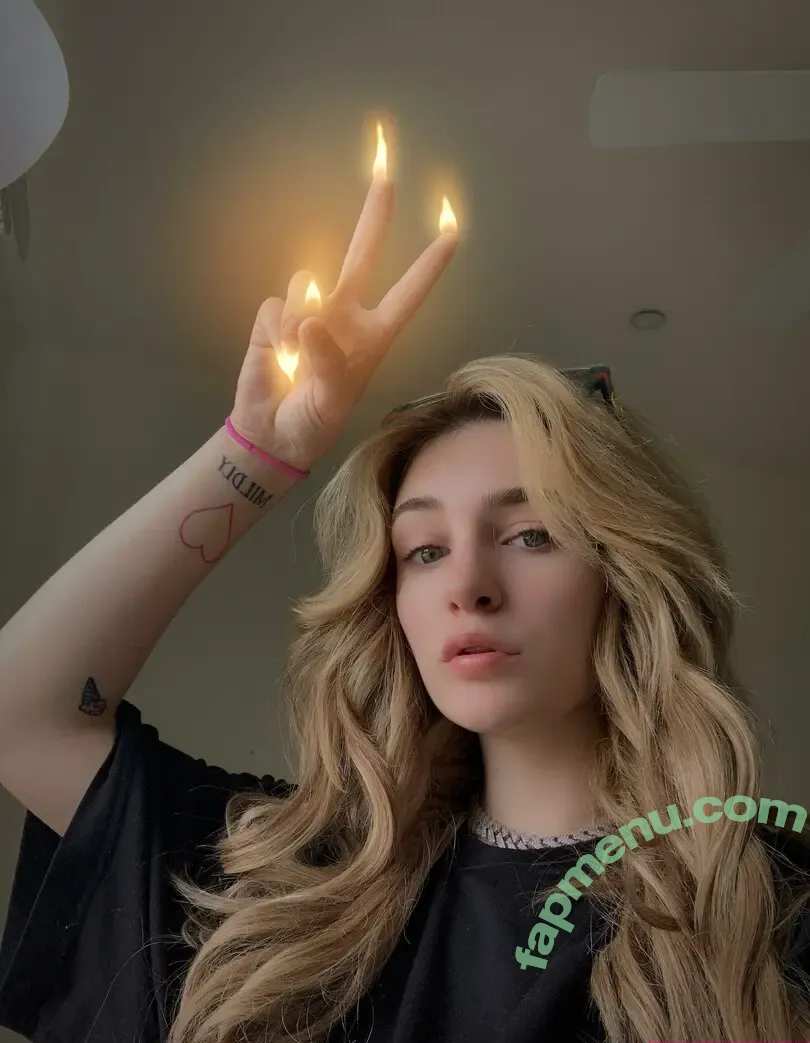 Brooklyn Dunn nude photo #0060 (brooklynd03 / flowermellon)