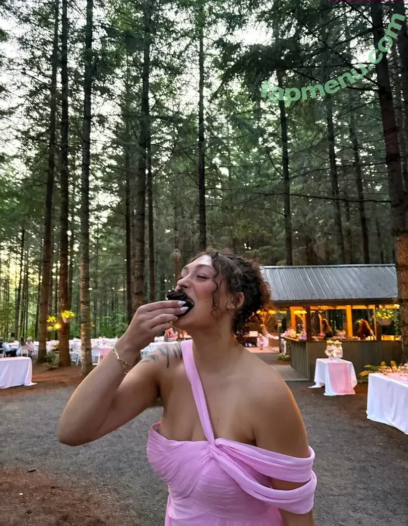 Brooklyn Strandy nude photo #0018 (brooklynstrandy)