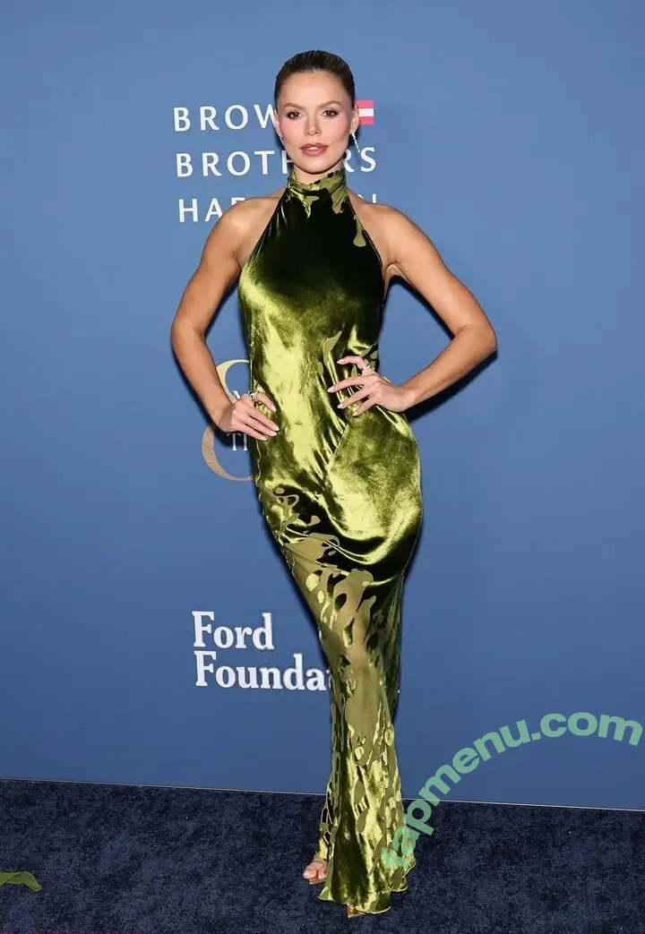 Brooks Nader nude photo #1615 (brooksnader)